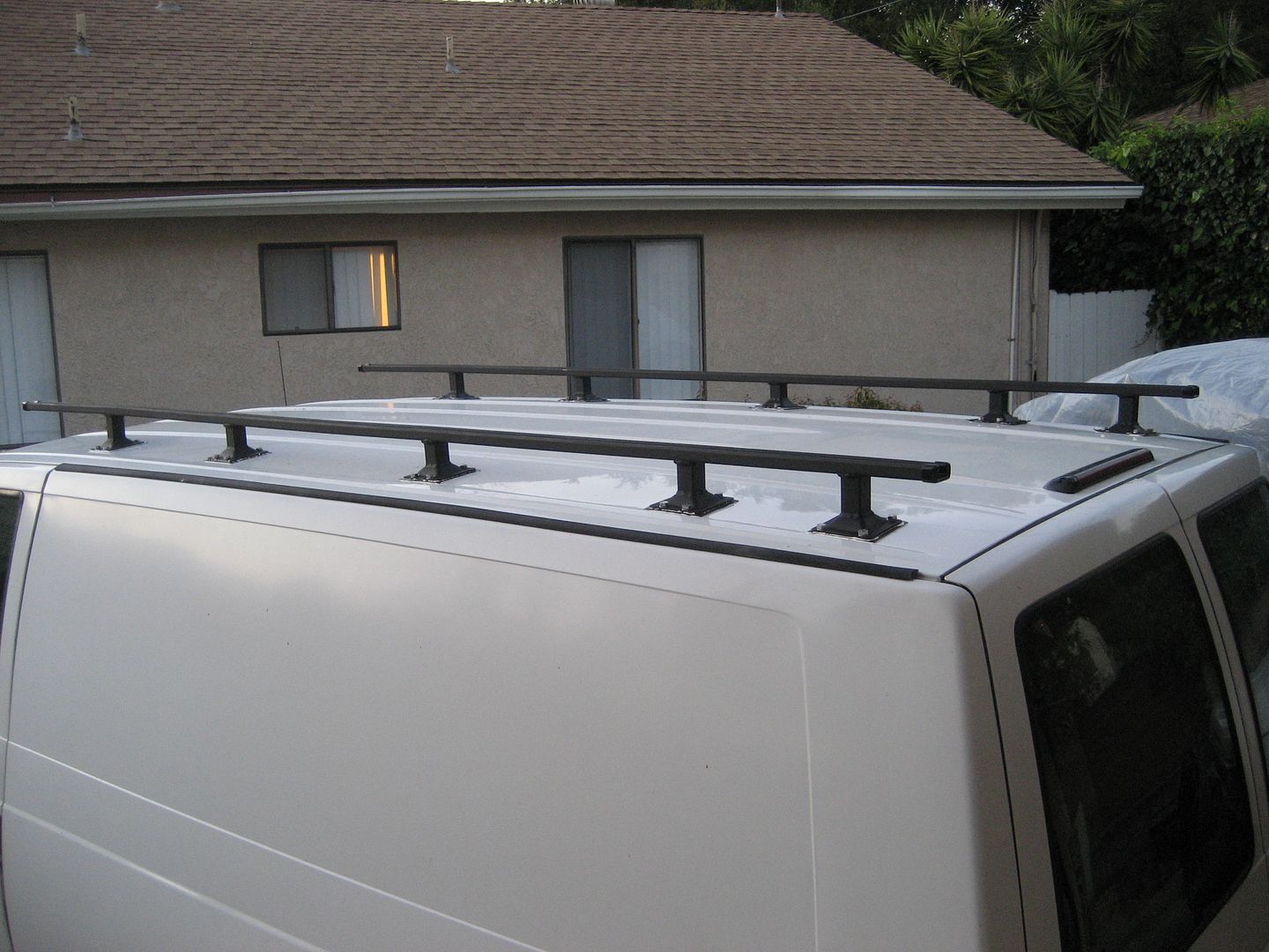 • welding a roof rack to my 93' safari